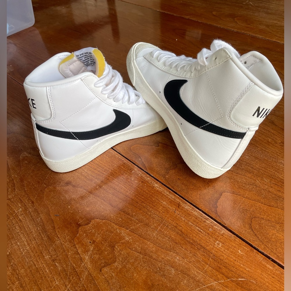 Nike Blazer Mid '77
